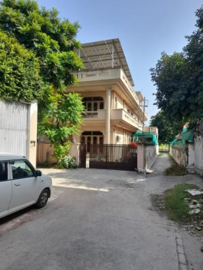Grand Luxury Guest House